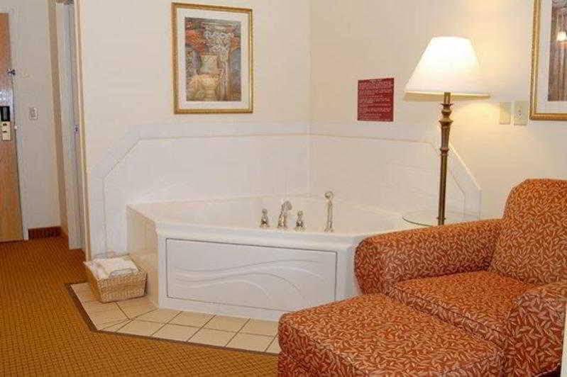 Best Western Wapakoneta Inn Extérieur photo